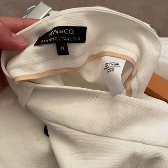 White linen like suit - Picture 4 of 4